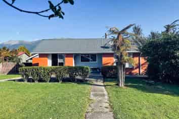 5 Opuka Place, Haast