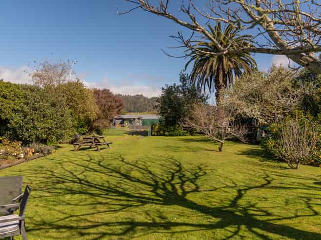 360 Main Road, Tairua