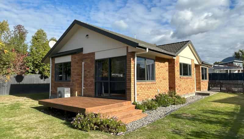 12A Huia Street, Picton