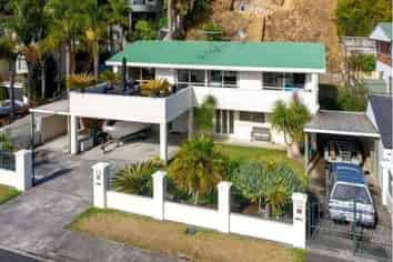 13 Rogers Avenue, Eastern Beach