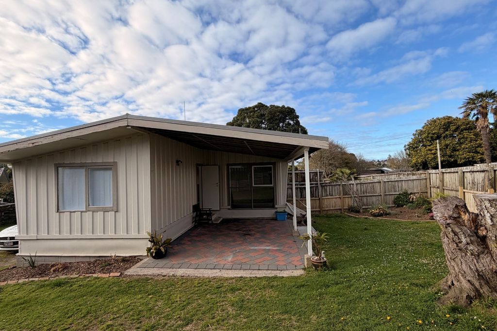 Private & Easy-Care One-Bedroom Unit in Matua 1