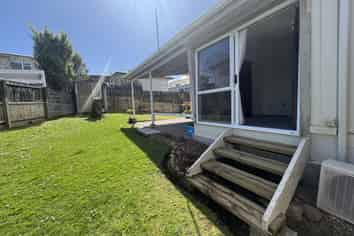 65B Meadowland Street, Matua