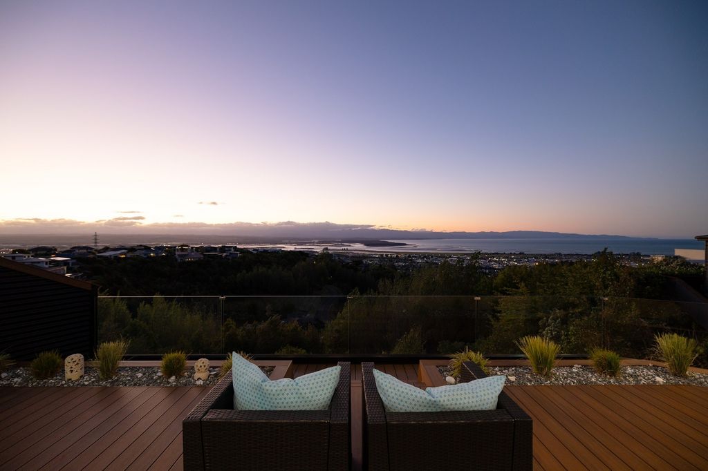 Premium Living with an Ultimate Garaging Advantage 5
