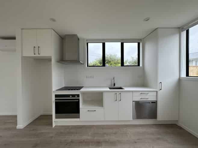 5/12 Tawa Road, Te Atatu Peninsula