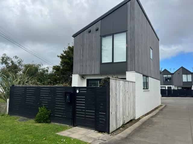 5/12 Tawa Road, Te Atatu Peninsula