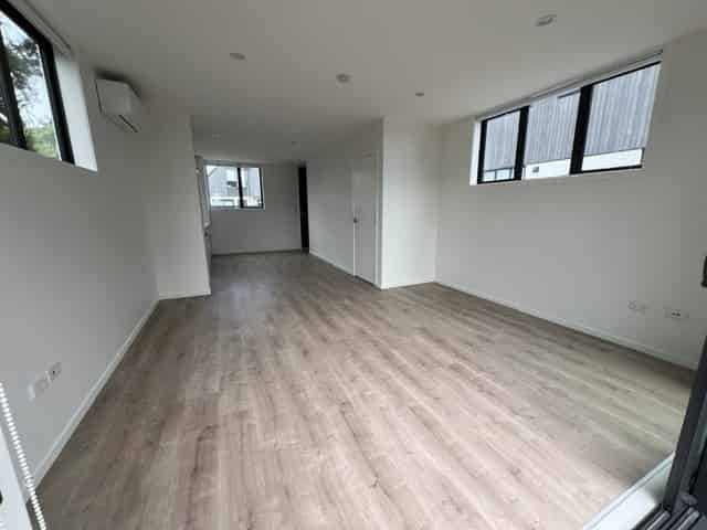 5/12 Tawa Road, Te Atatu Peninsula