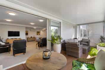 201 Hibiscus Drive, Orewa