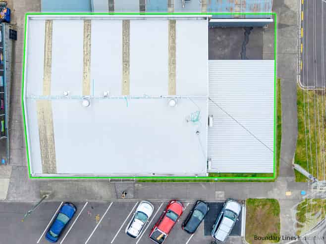 Prominent Fringe Retail Space Available