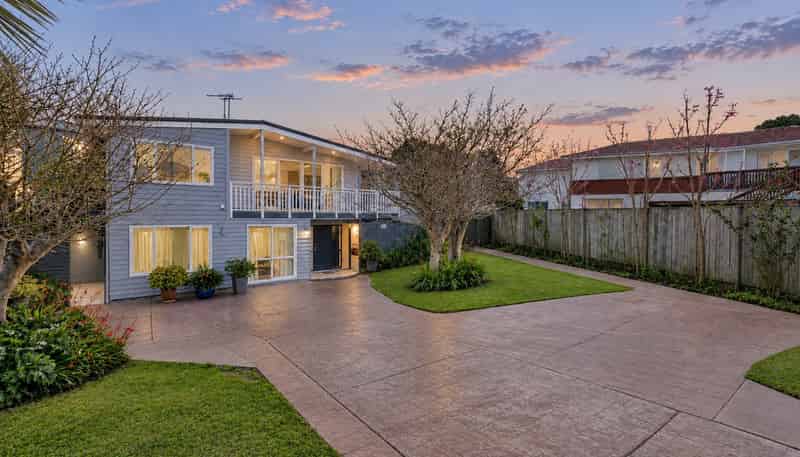16 & 16A Mander Place, Bucklands Beach