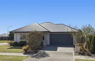 11 Faringdon Boulevard, Rolleston