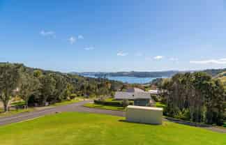 75 Tarapatiki Drive, Whitianga