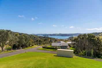 75 Tarapatiki Drive, Whitianga