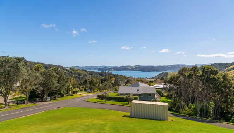 75 Tarapatiki Drive, Whitianga