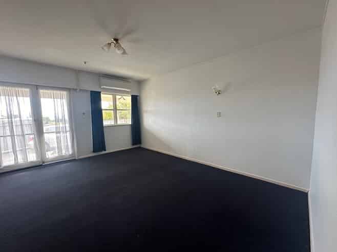 Flat 3/3 Lincoln Road, Napier Hill