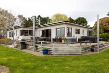 612 Flag Range Road, Sherenden