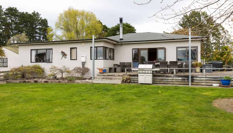 612 Flag Range Road, Sherenden