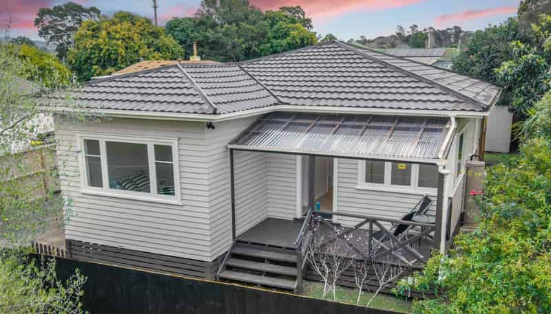 2 Riverpark Crescent, Henderson