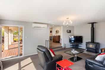 43 Dunbarton Street, REDWOOD