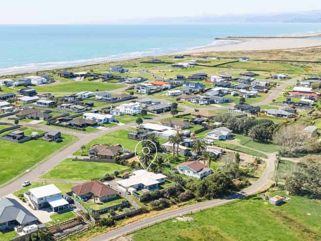 12 Arakotipu Boulevard, Waiotahi