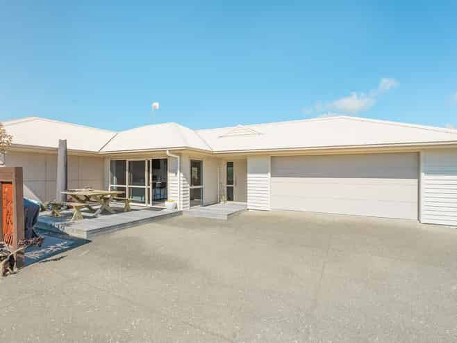 12 Arakotipu Boulevard, Waiotahi