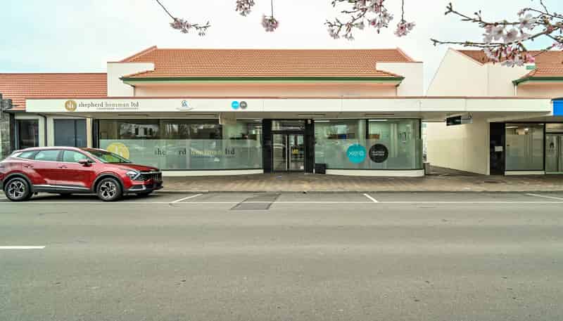 107 Market Street South, Hastings