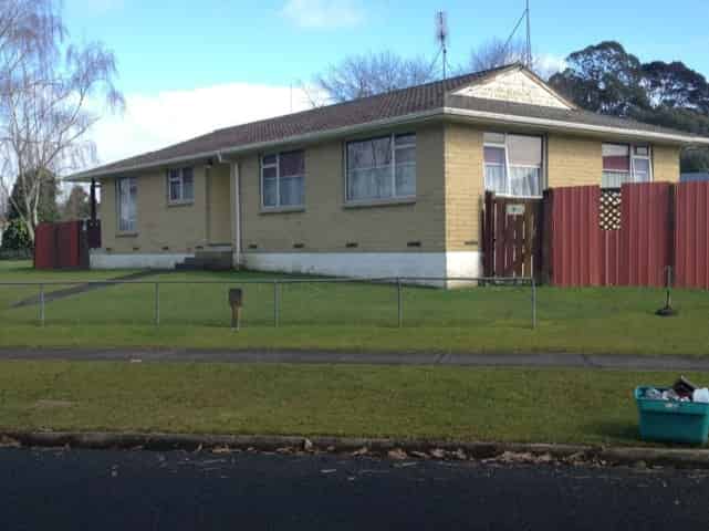 64 FAIRFIELD AVE, Huntly