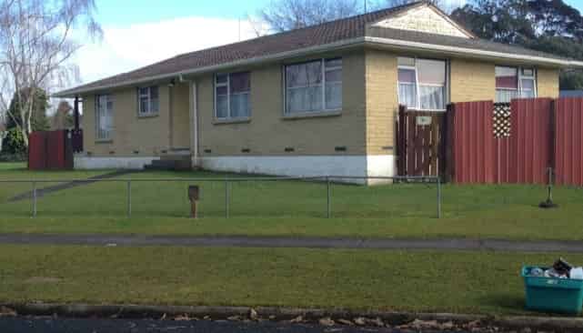 64 FAIRFIELD AVE, Huntly