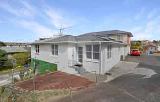 2/5 Begbie Place, Sandringham
