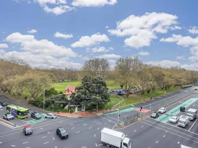 Prime Waterfront Office Opportunity 