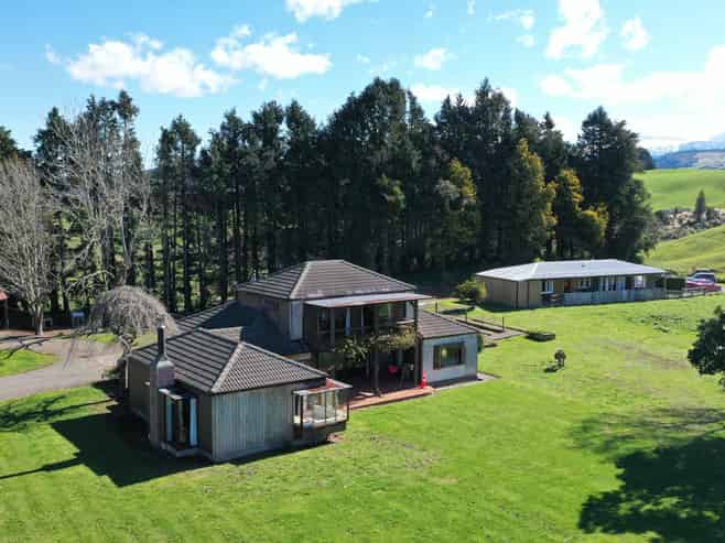 300 Hawkston Road, Patoka