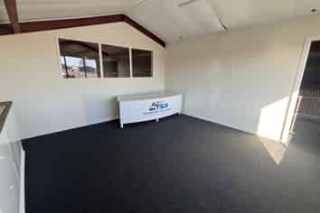 550m² Industrial Workshop