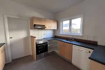 2 Tory Street, Petone