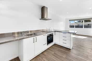 2/660 Gladstone Road, Te Hapara