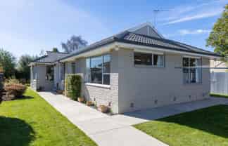 4 Loreto Place, Hornby