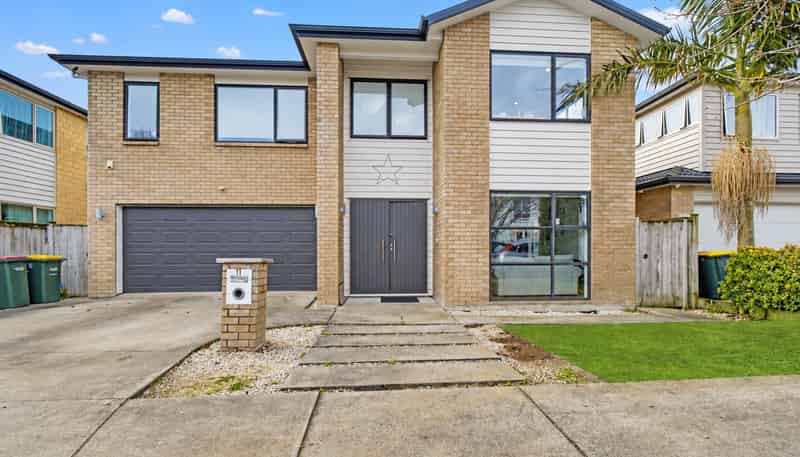 11 Carrickdawson Drive, Flat Bush
