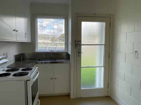 3/1A Tocker Street, Taita