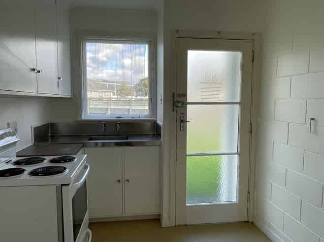 3/1A Tocker Street, Taita