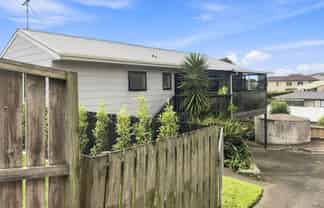11b Ladies Mile, Manly