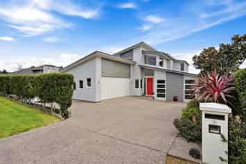 9 Corsica Way, Karaka