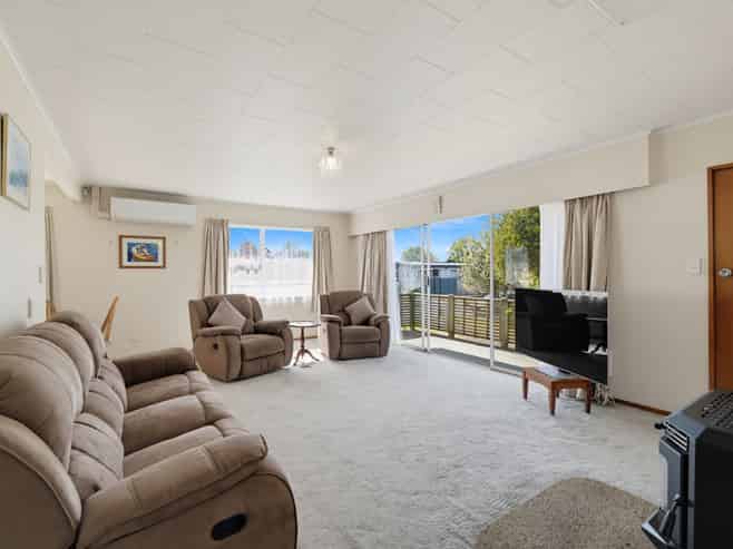 11 Bristol Street, Tamatea
