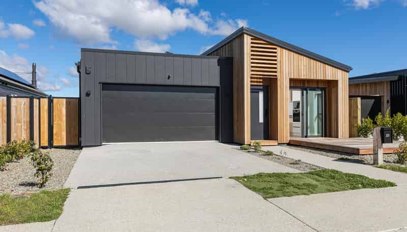 23 Wooing Tree Avenue, Cromwell