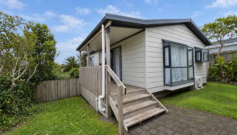 1/4 Karo Place, Glendene