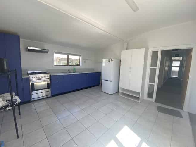 259 Adelaide Road, Newtown