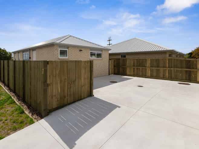 7 Owhata Road , Owhata