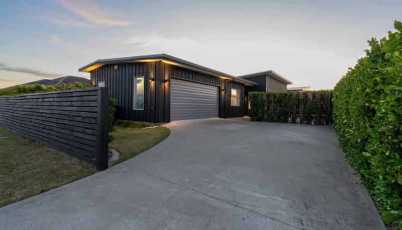 17 Forbes Road, Foxton Beach