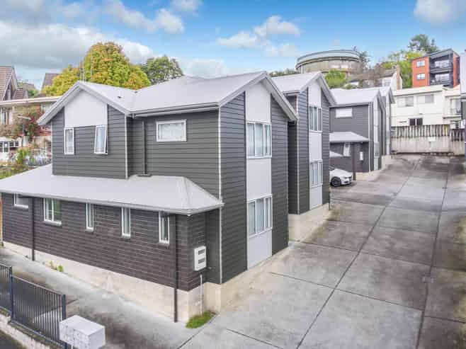 4/30 Hunter Street, Hamilton Lake