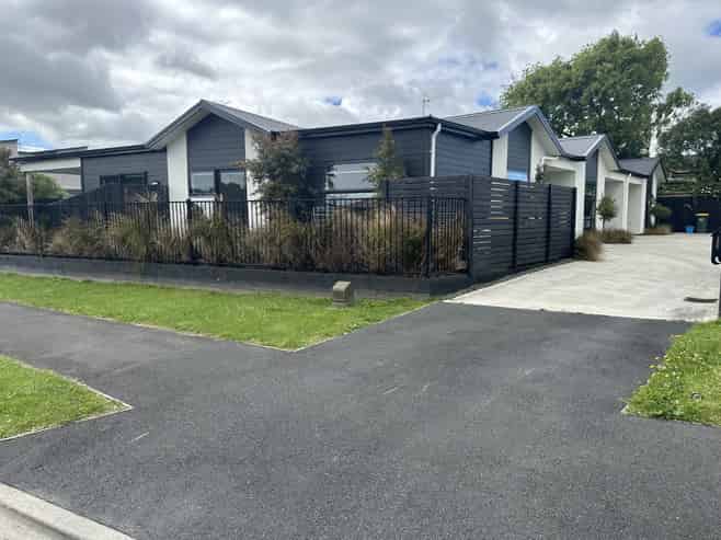 4/152 Old Farm Road, Hamilton East