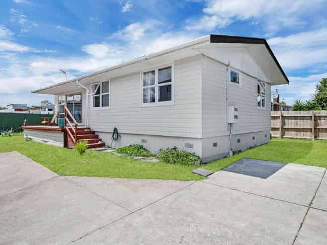 19A Garth Place, Manurewa