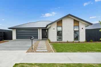13 Salkeld Place, Woodend
