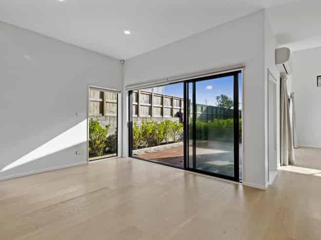 7 Matau Way, Hauraki